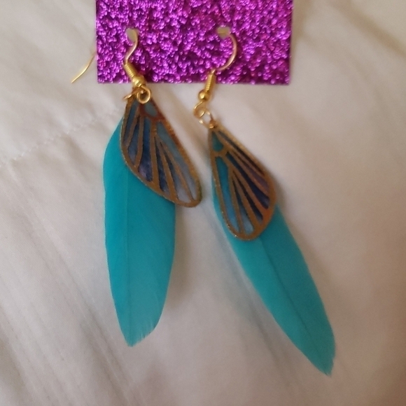Blue feather earrings with butterfly wing. - Picture 2 of 2
